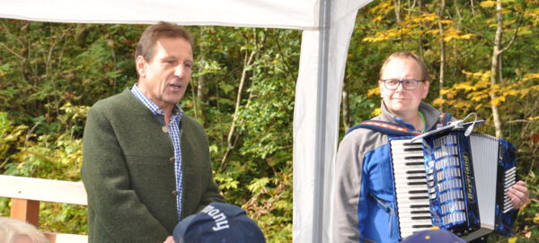 Dieter Wirth (1. Vorstand) und Thomas Bauer (Familiengruppe)