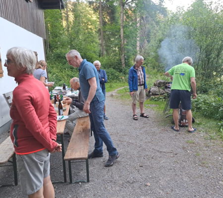 Grillen_an_der_Hütte_2