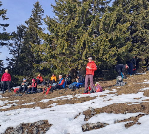 Brotzeit unterm Gipfel
